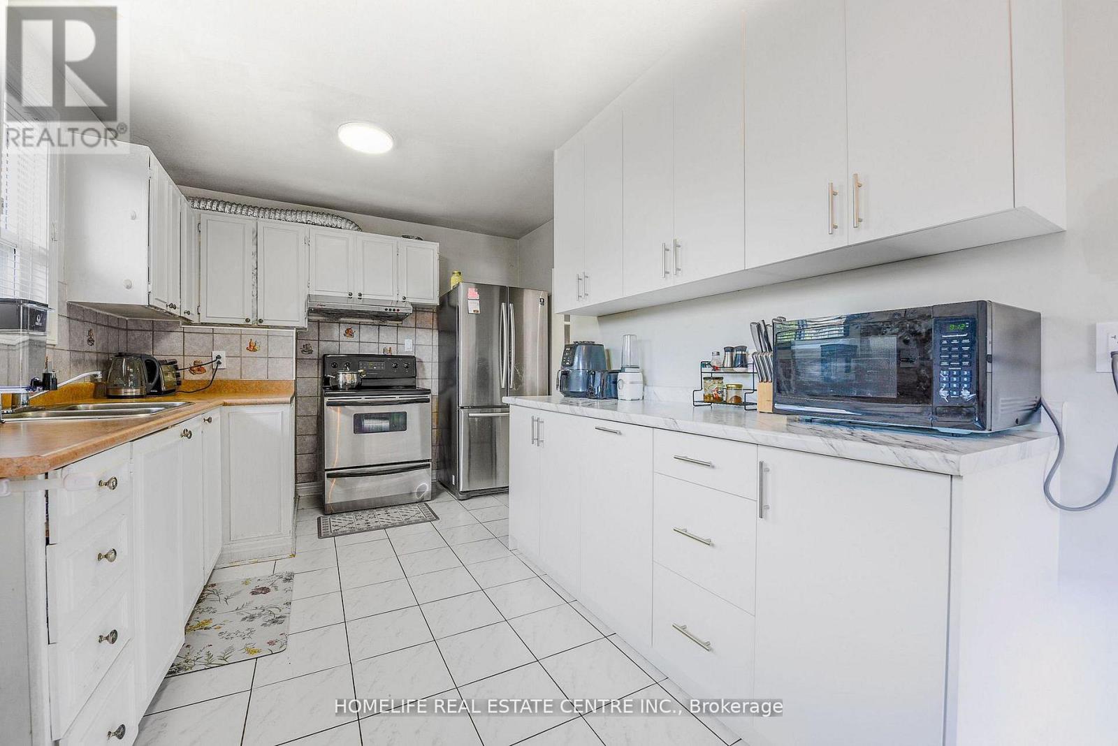 78 Northwood Drive, Brampton, Ontario  L6X 2L2 - Photo 10 - W12724780