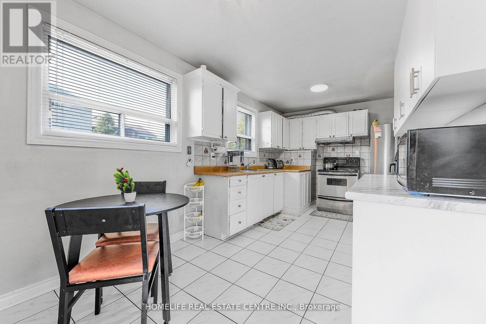 78 Northwood Drive, Brampton, Ontario  L6X 2L2 - Photo 8 - W12724780