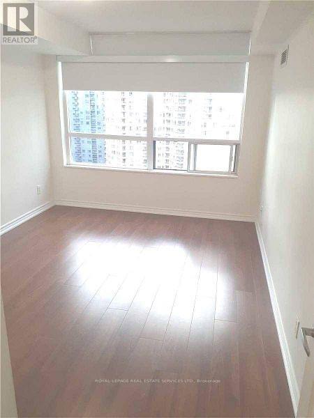 1903 - 3880 Duke Of York Boulevard, Mississauga, Ontario  L5B 4M7 - Photo 11 - W12724828