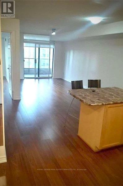 1903 - 3880 Duke Of York Boulevard, Mississauga, Ontario  L5B 4M7 - Photo 6 - W12724828