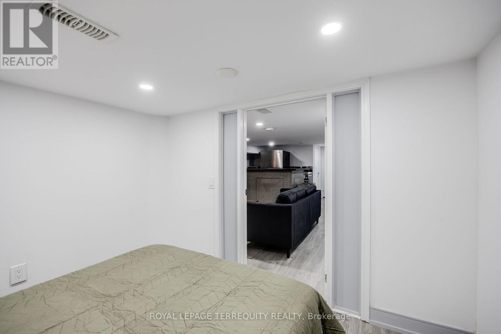 Bsmt - 668 Indian Road, Toronto, Ontario  M6P 2C9 - Photo 14 - W12724836