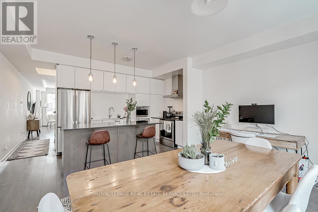 218 Huguenot Road, Oakville, Ontario  L6H 0L6 - Photo 21 - W12724862