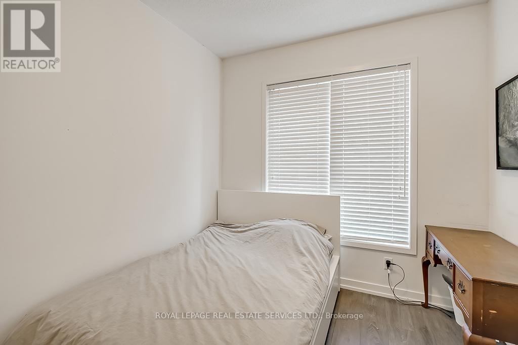 218 Huguenot Road, Oakville, Ontario  L6H 0L6 - Photo 32 - W12724862