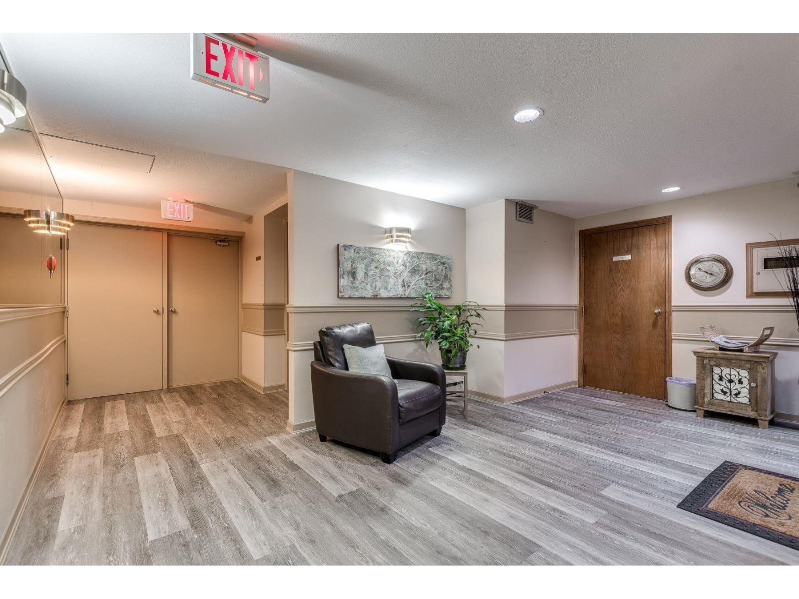 207 1255 Best Street, White Rock, British Columbia  V4B 4E1 - Photo 10 - R3082162