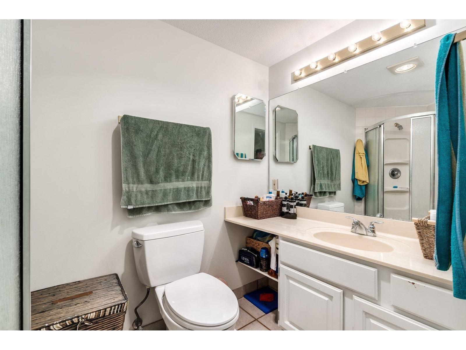 207 1255 Best Street, White Rock, British Columbia  V4B 4E1 - Photo 9 - R3082162