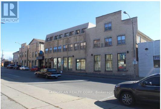 365 COLBORNE STREET, Brantford, Ontario