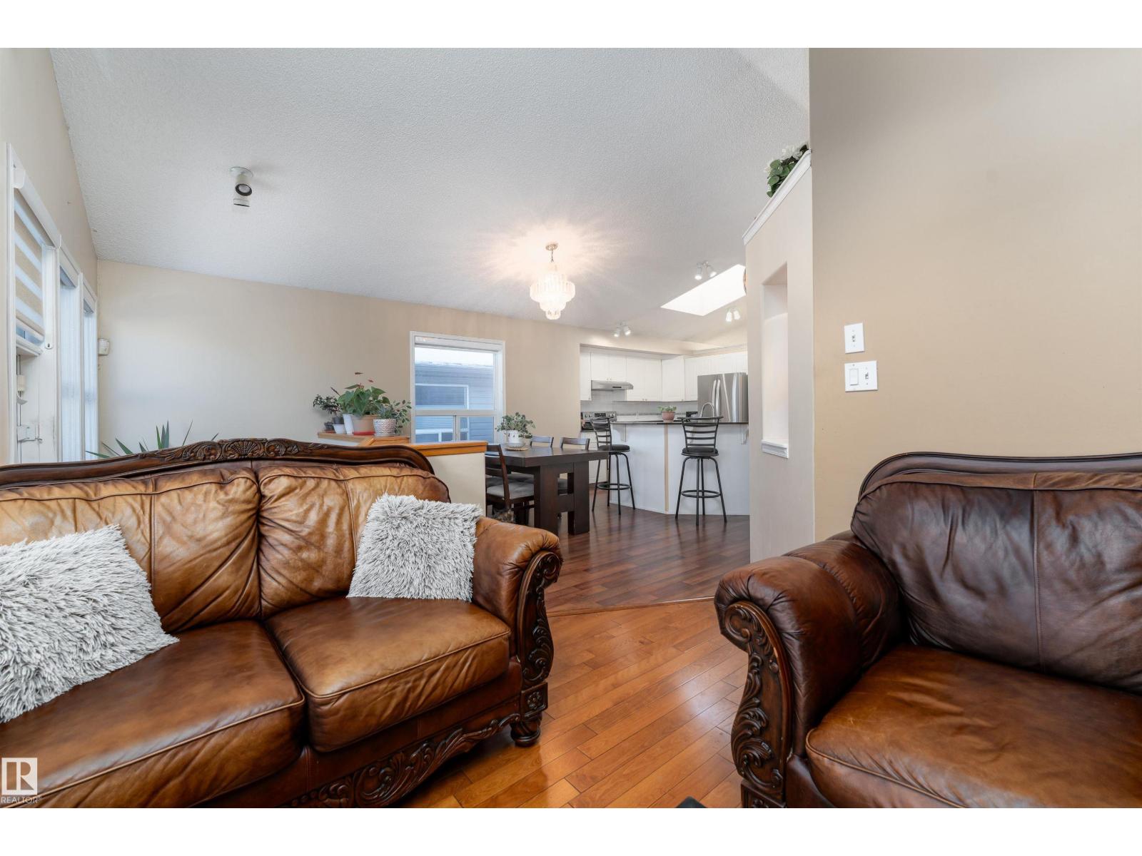 3769 23 St Nw, Edmonton, Alberta  T6T 1N8 - Photo 5 - E4470890