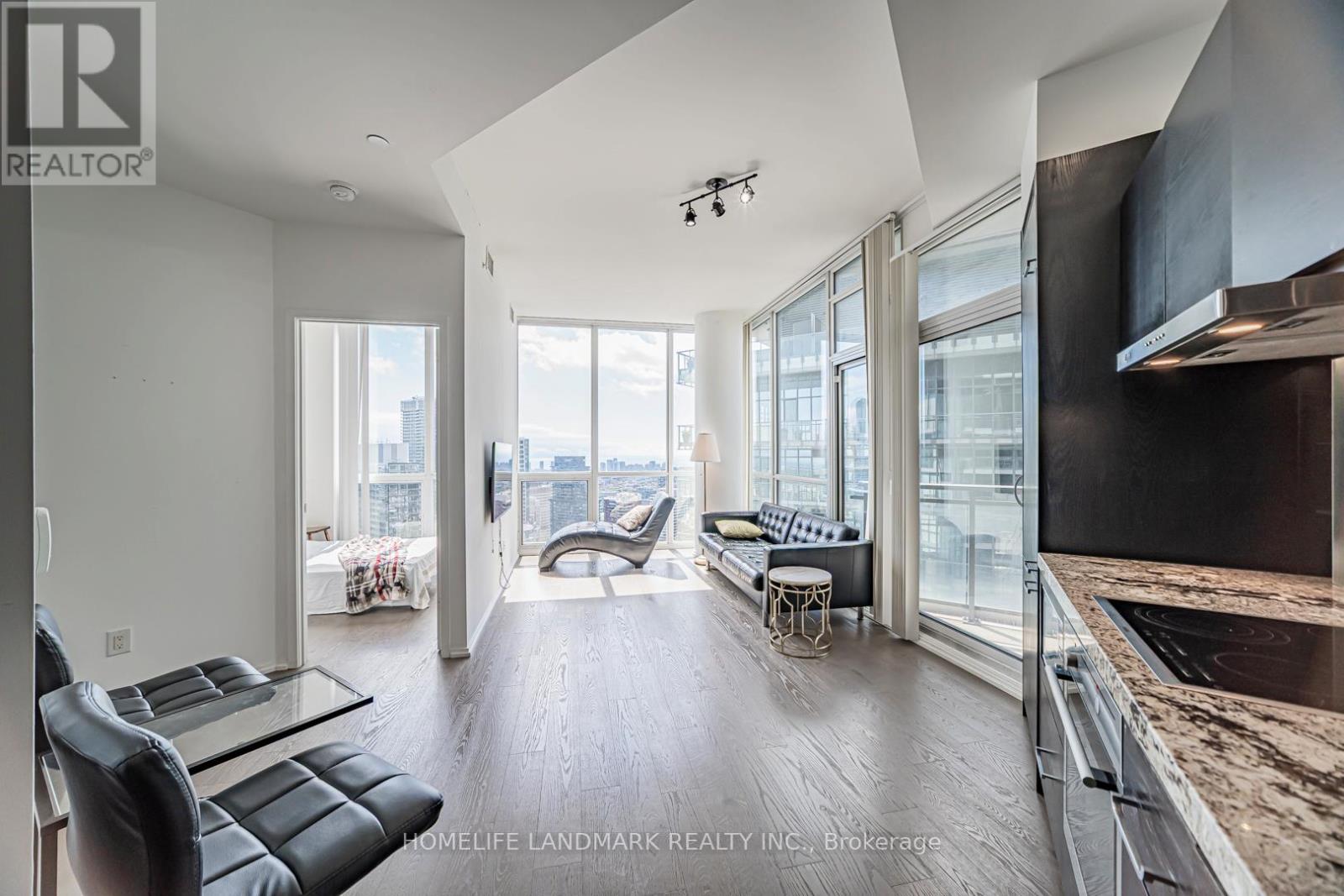 5202 - 45 Charles Street E, Toronto, Ontario  M4Y 0B8 - Photo 10 - C12547806