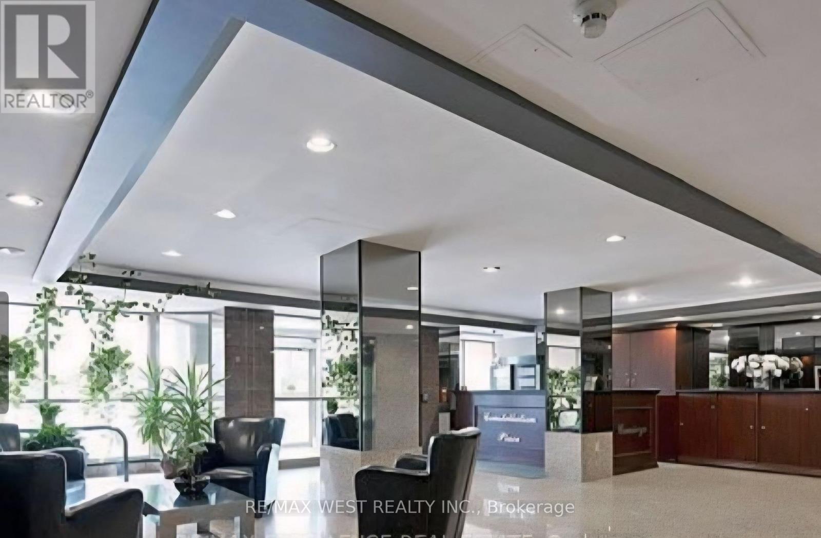 1208 - 700 Constellation Drive, Mississauga, Ontario  L5R 3G8 - Photo 11 - W12714288