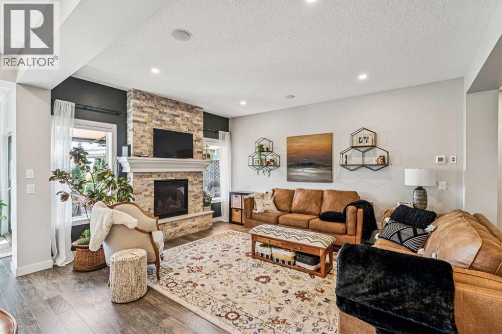 325 Kinniburgh Cove, Chestermere, Alberta  T1X 0Y7 - Photo 10 - A2281235