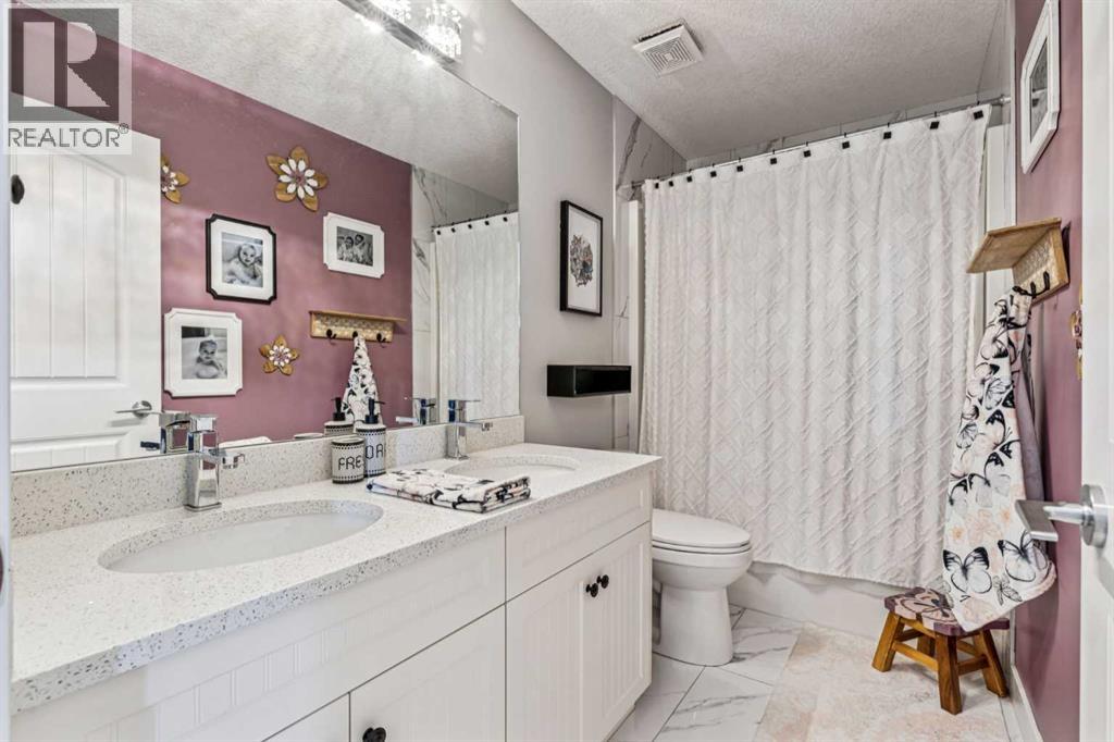 325 Kinniburgh Cove, Chestermere, Alberta  T1X 0Y7 - Photo 23 - A2281235