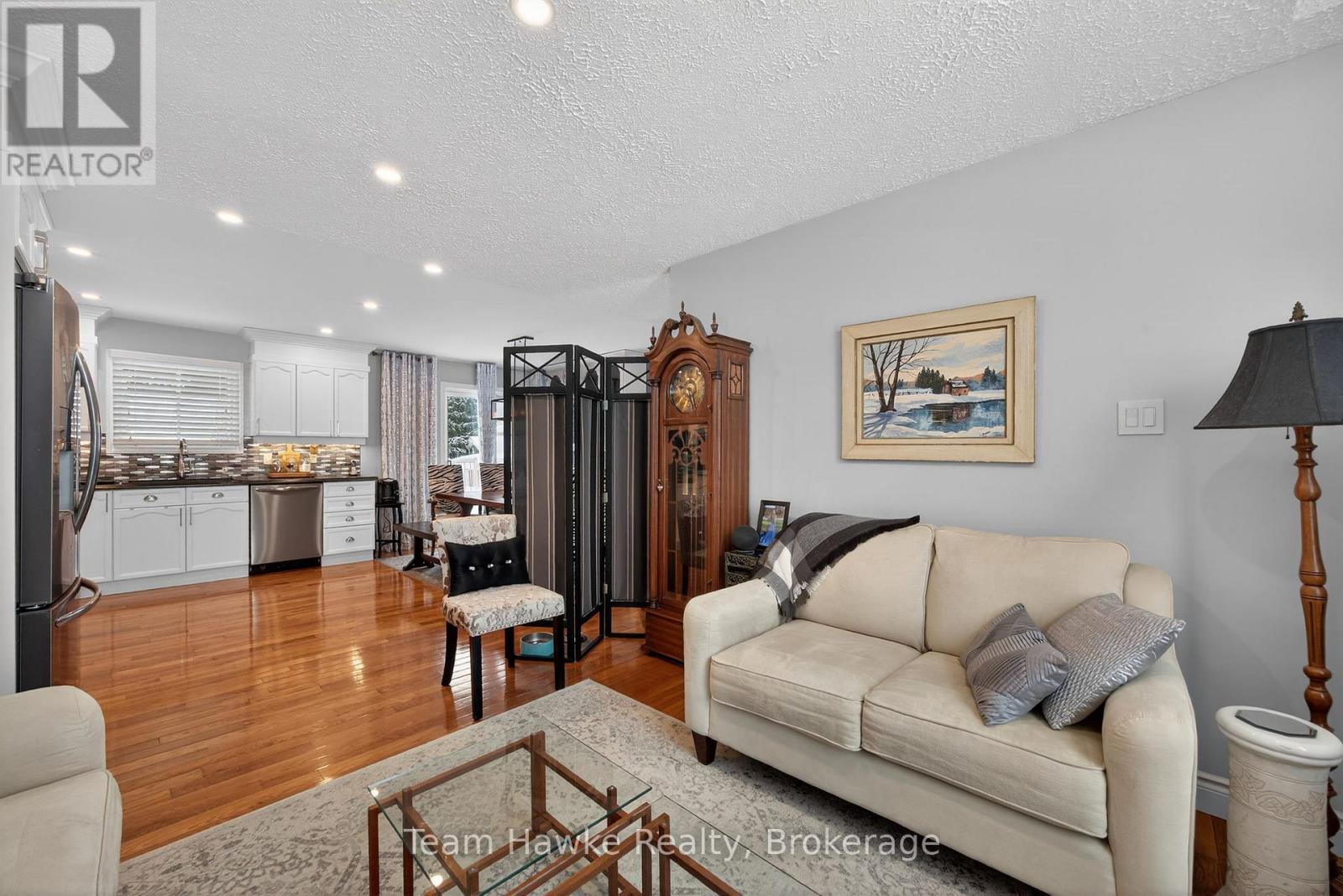 58 Byrnes Crescent, Penetanguishene, Ontario L9M 1V9 - Photo 12 - S12724892