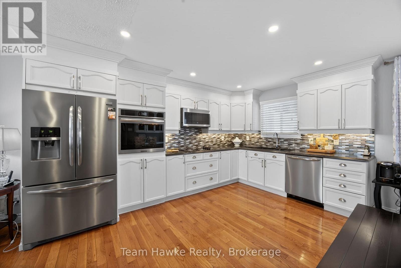 58 Byrnes Crescent, Penetanguishene, Ontario L9M 1V9 - Photo 6 - S12724892