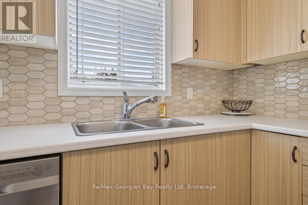 197 Mapledawn Drive, Midland, Ontario  L4R 5B9 - Photo 10 - S12724912