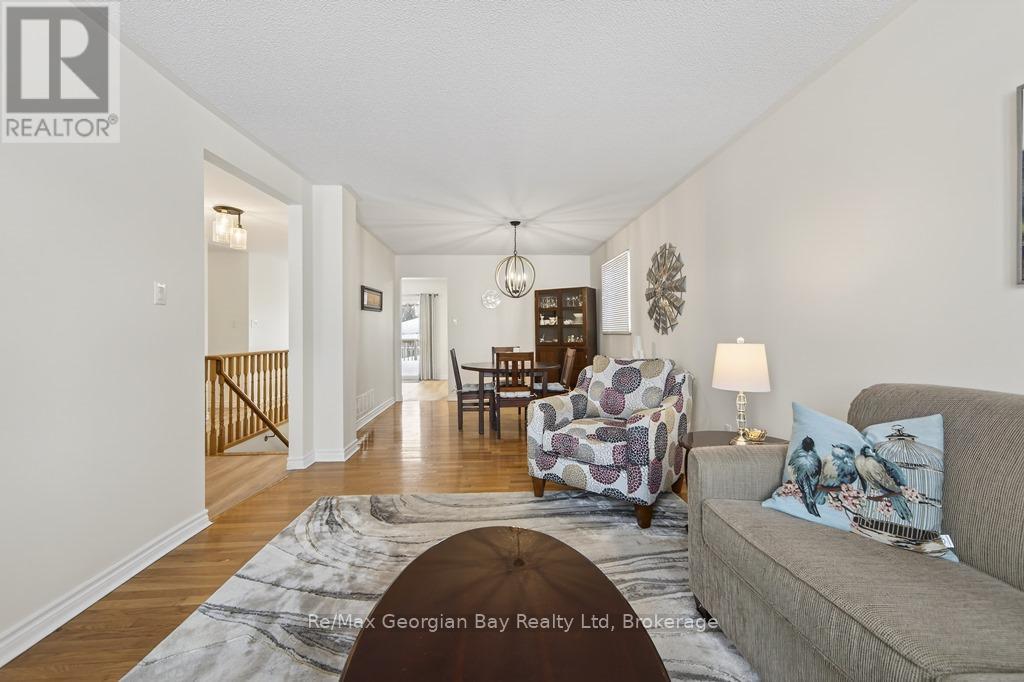 197 Mapledawn Drive, Midland, Ontario  L4R 5B9 - Photo 17 - S12724912