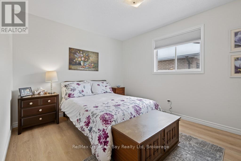 197 Mapledawn Drive, Midland, Ontario  L4R 5B9 - Photo 22 - S12724912