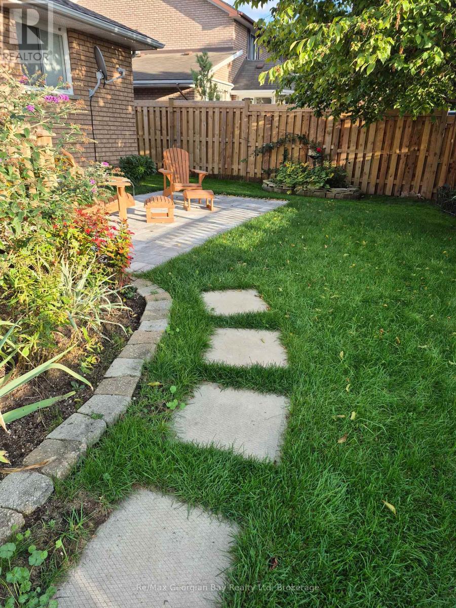 197 Mapledawn Drive, Midland, Ontario  L4R 5B9 - Photo 48 - S12724912