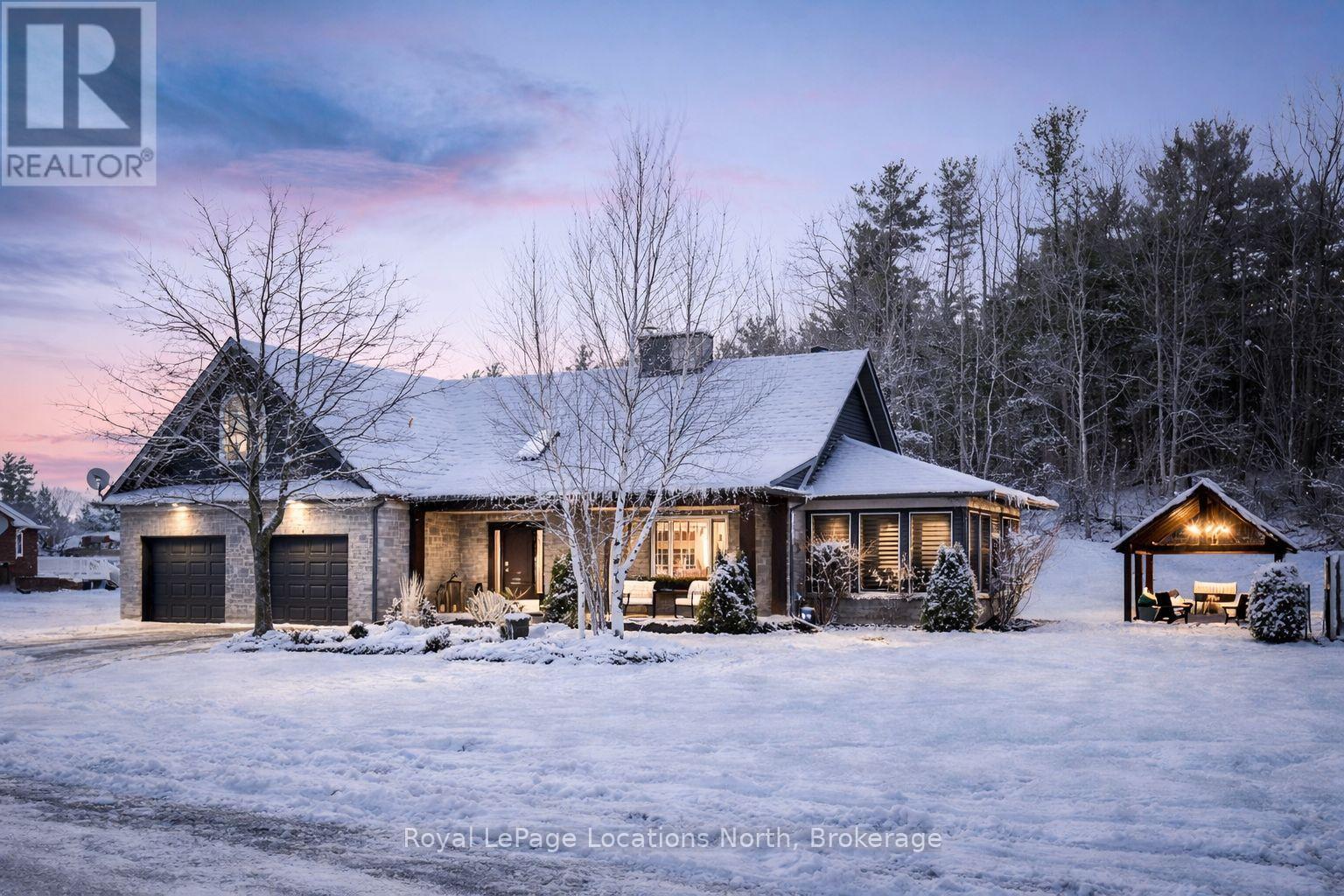 70 Wasaga Sands Drive, Wasaga Beach, Ontario  L9Z 1J4 - Photo 2 - S12724940