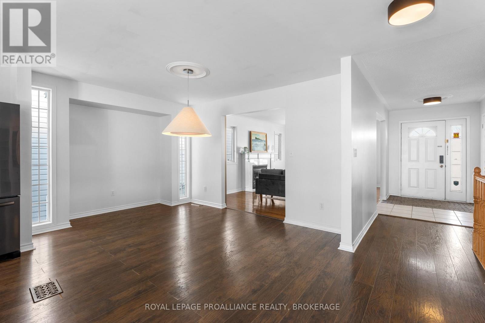 343 Sunrise Crescent, Kingston, Ontario  K7M 8A5 - Photo 11 - X12718106