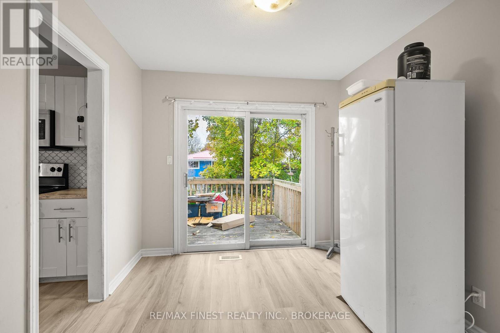 136 Calderwood Drive, Kingston, Ontario  K7M 6M3 - Photo 6 - X12723960