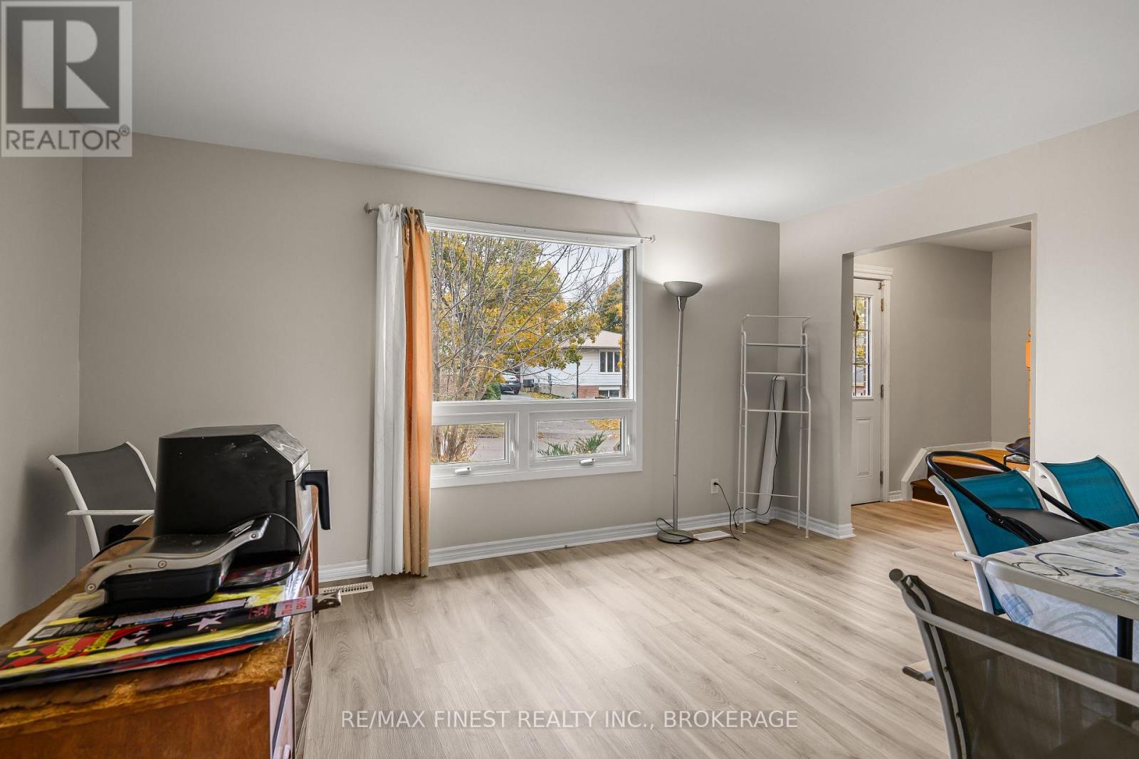 136 Calderwood Drive, Kingston, Ontario  K7M 6M3 - Photo 5 - X12723960