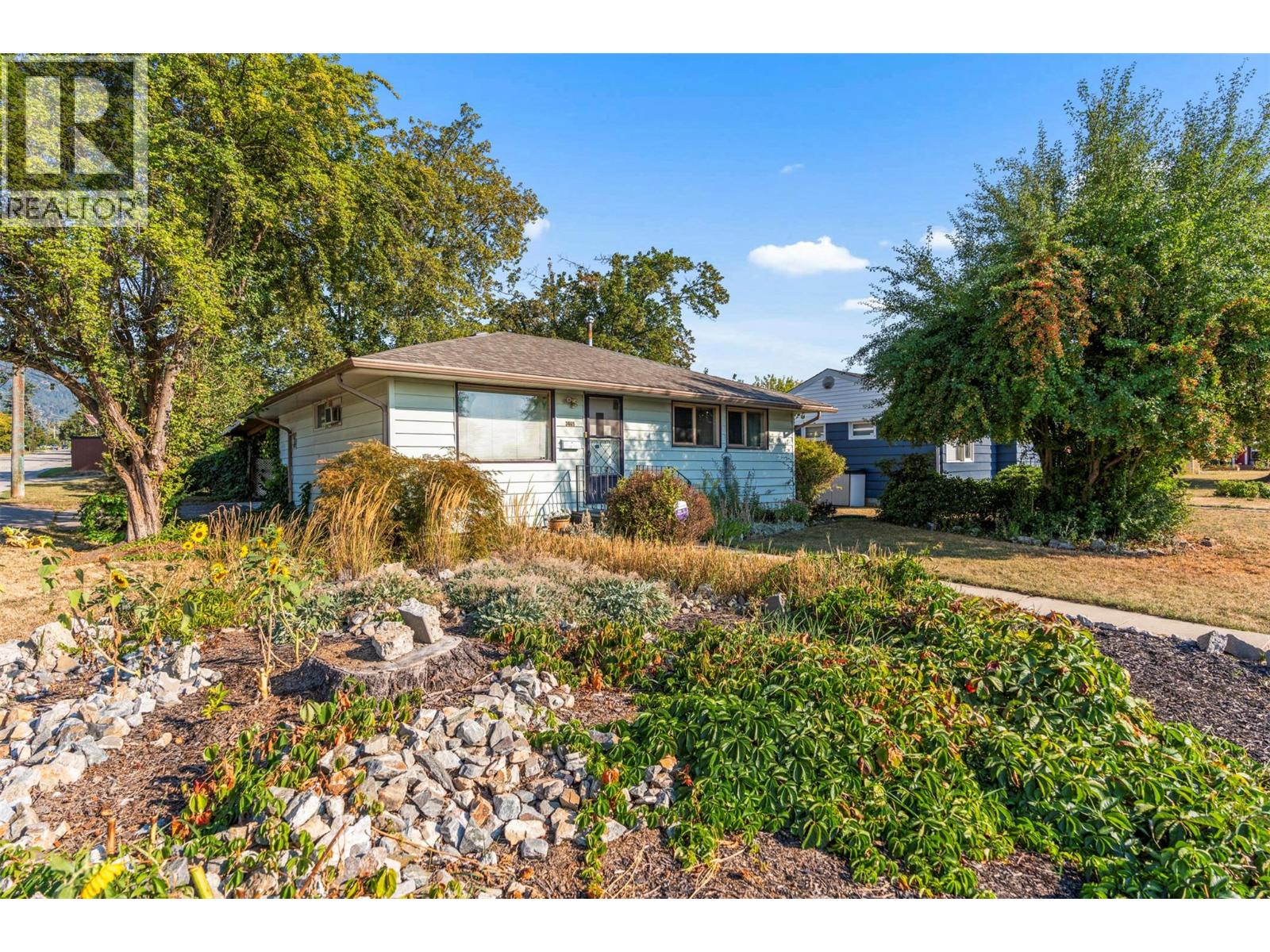 3405 18 Street, Vernon, British Columbia  V1T 4A8 - Photo 2 - 10373740