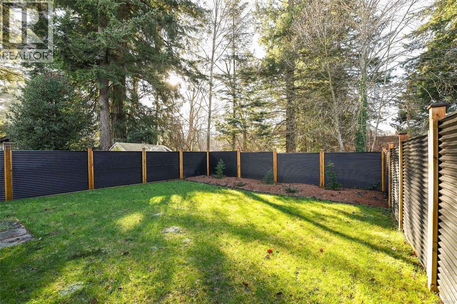 A 2155 Cousins Ave, Courtenay, British Columbia  V9N 3N6 - Photo 49 - 1023328