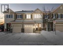 102 LOCHNAW PRIVATE, Ottawa, Ontario