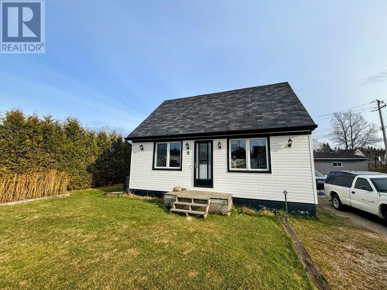 9 Shingwauk Dr, Manitouwadge, Ontario  P0T 2C0 - Photo 32 - TB253423