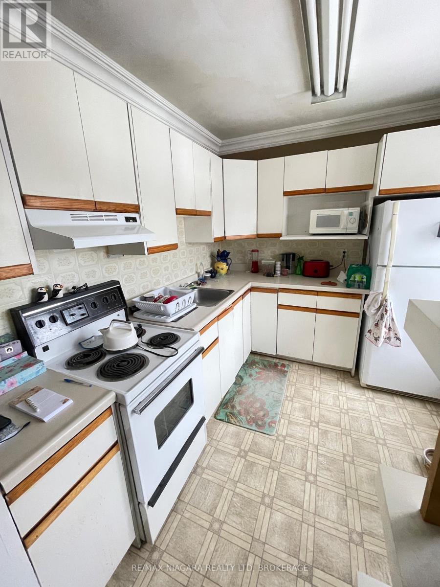 24 Queen Street, Halton Hills, Ontario  L7G 2E4 - Photo 9 - W12724888