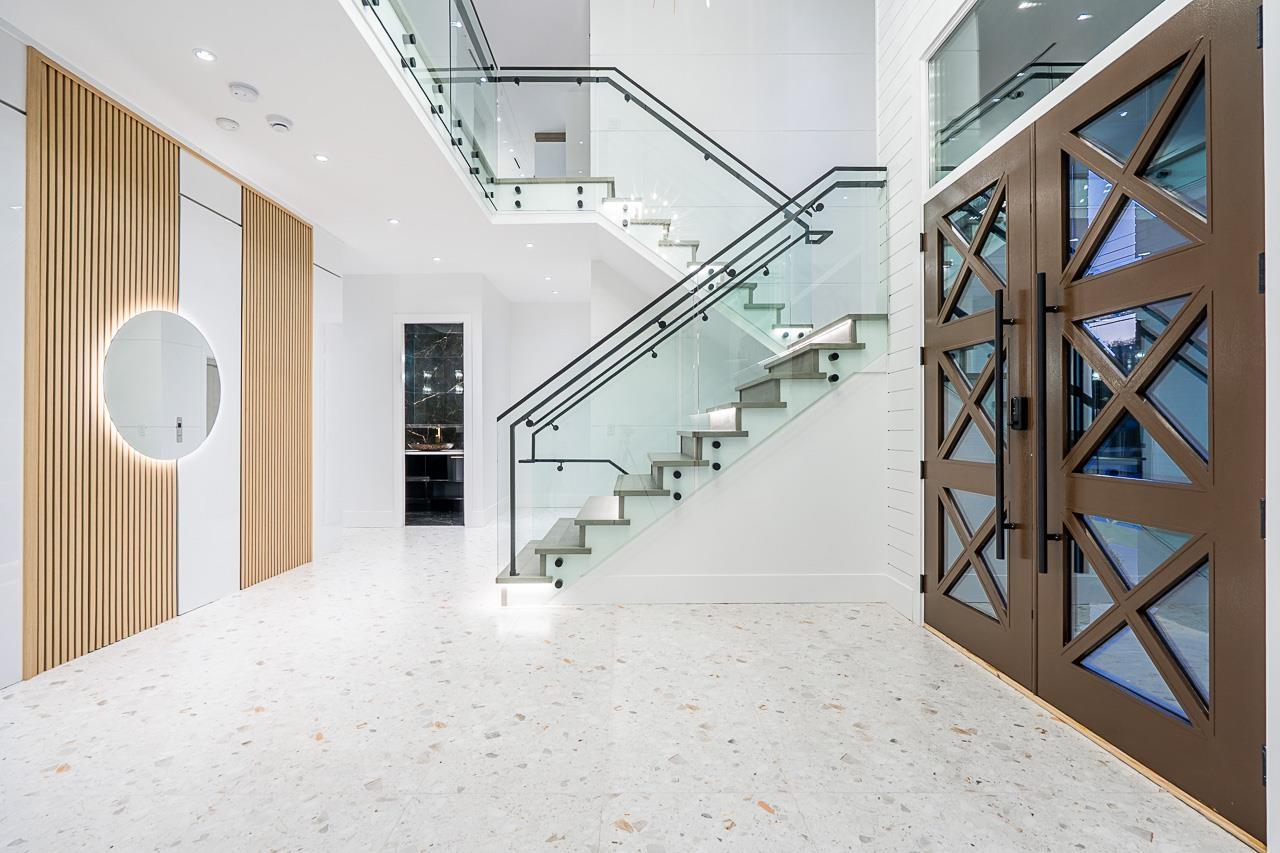 13528 14 Avenue, Surrey, British Columbia  V4A 5H5 - Photo 3 - R3082258