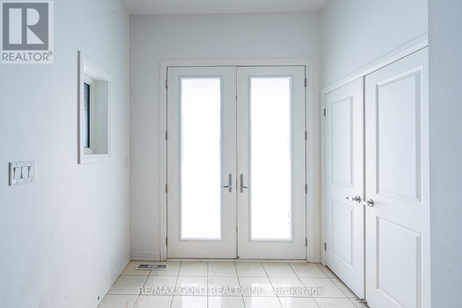 18 Haydrop Road, Brampton, Ontario L6P 4P3 - Photo 15 - W12691882