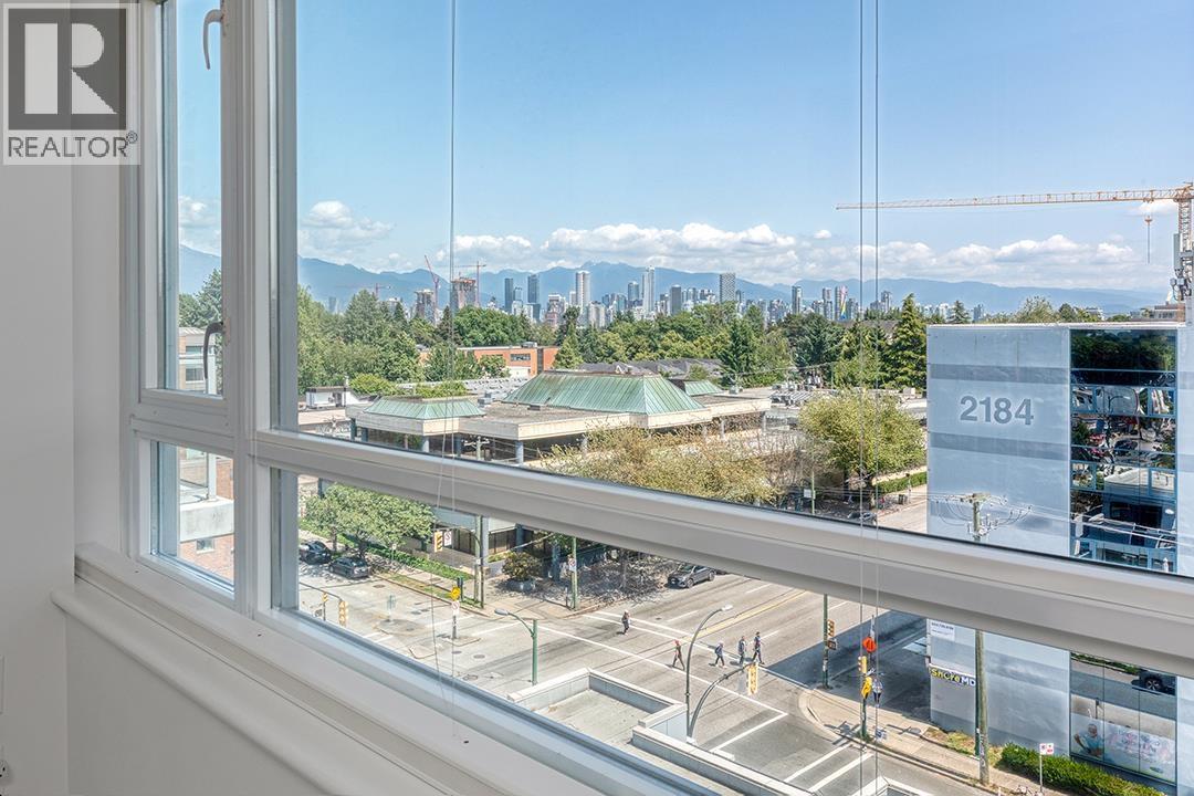 Ph802 2228 W Broadway, Vancouver, British Columbia  V6K 0B1 - Photo 2 - R3082591