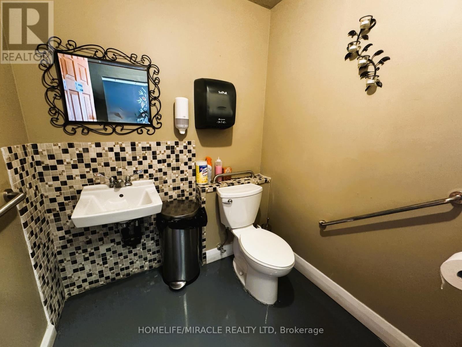 8 Thompson Crescent, Erin, Ontario  N8B 1T0 - Photo 11 - X12723672