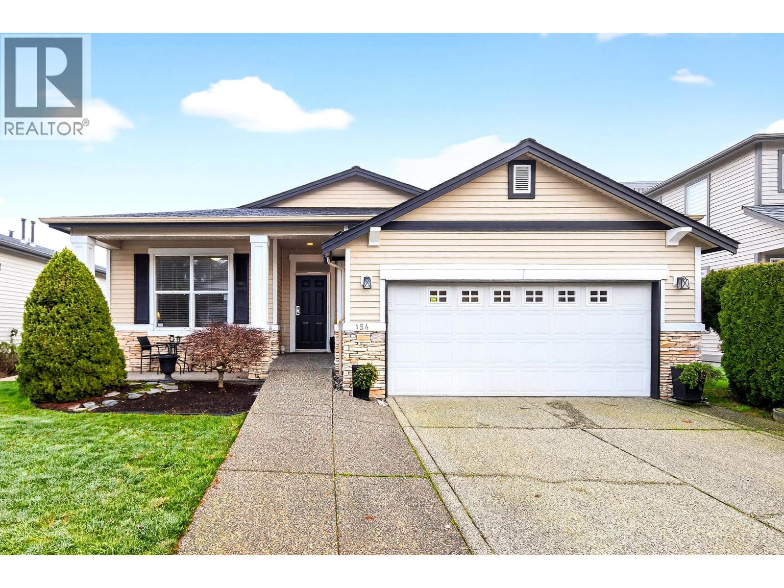 154 19639 Meadow Gardens Way, Pitt Meadows, British Columbia  V3Y 2T5 - Photo 1 - R3082556