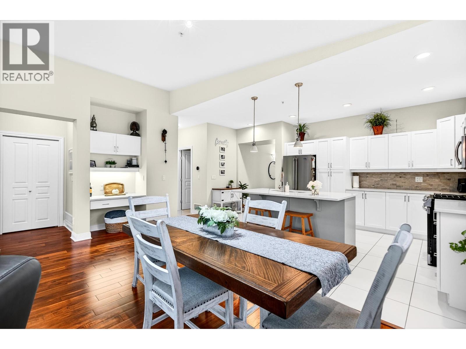 154 19639 Meadow Gardens Way, Pitt Meadows, British Columbia  V3Y 2T5 - Photo 3 - R3082556