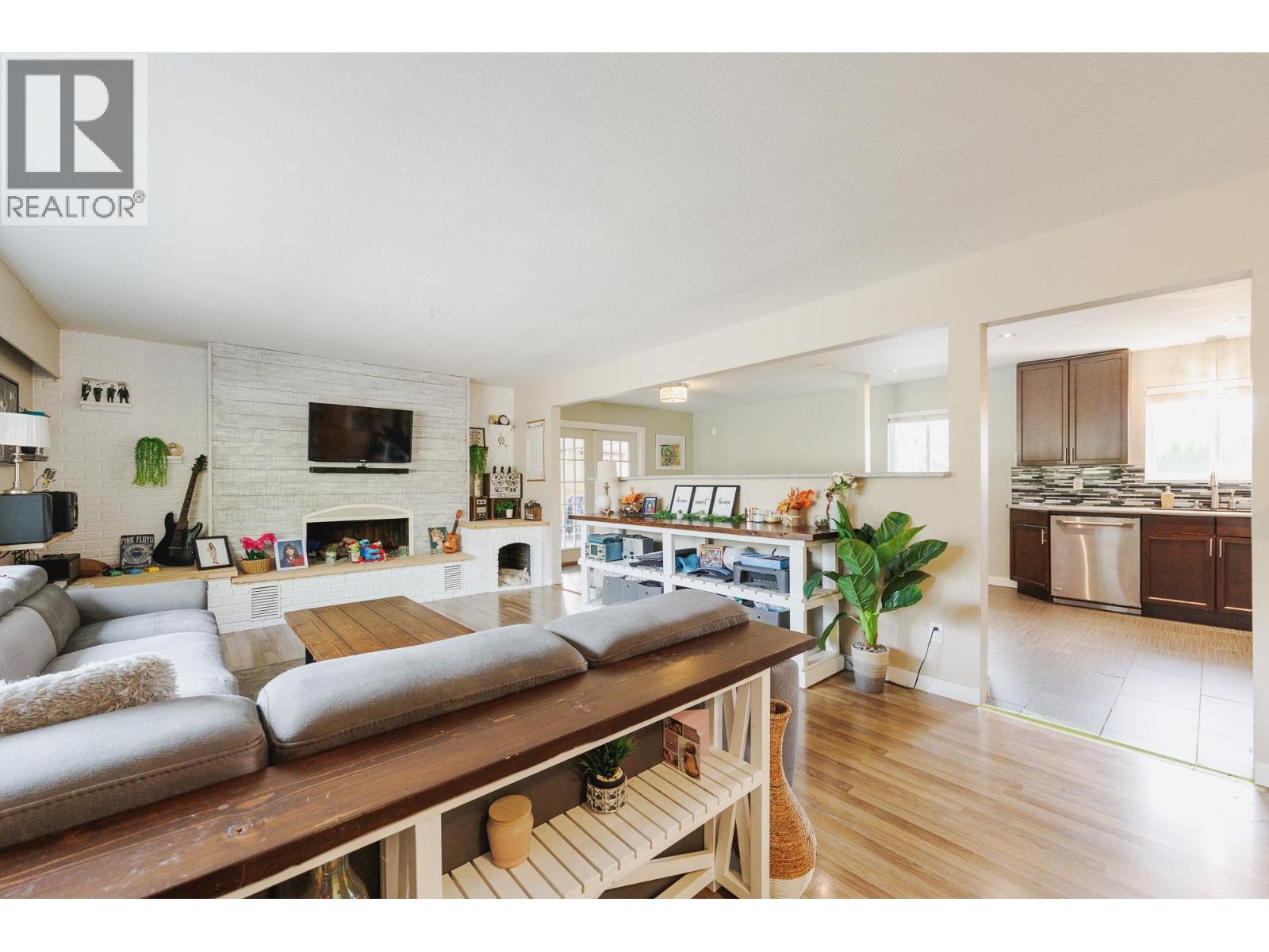 12045 261 Street, Maple Ridge, British Columbia  V2W 2A5 - Photo 6 - R3082561