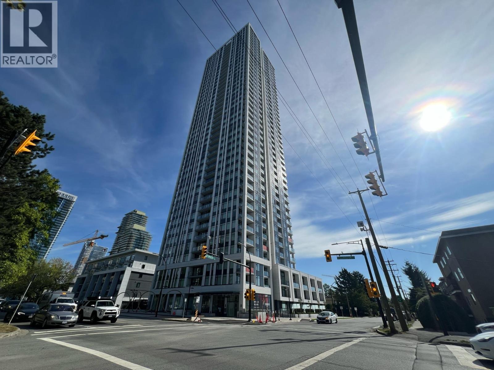 206 6468 WILLINGDON AVENUE, Burnaby, British Columbia