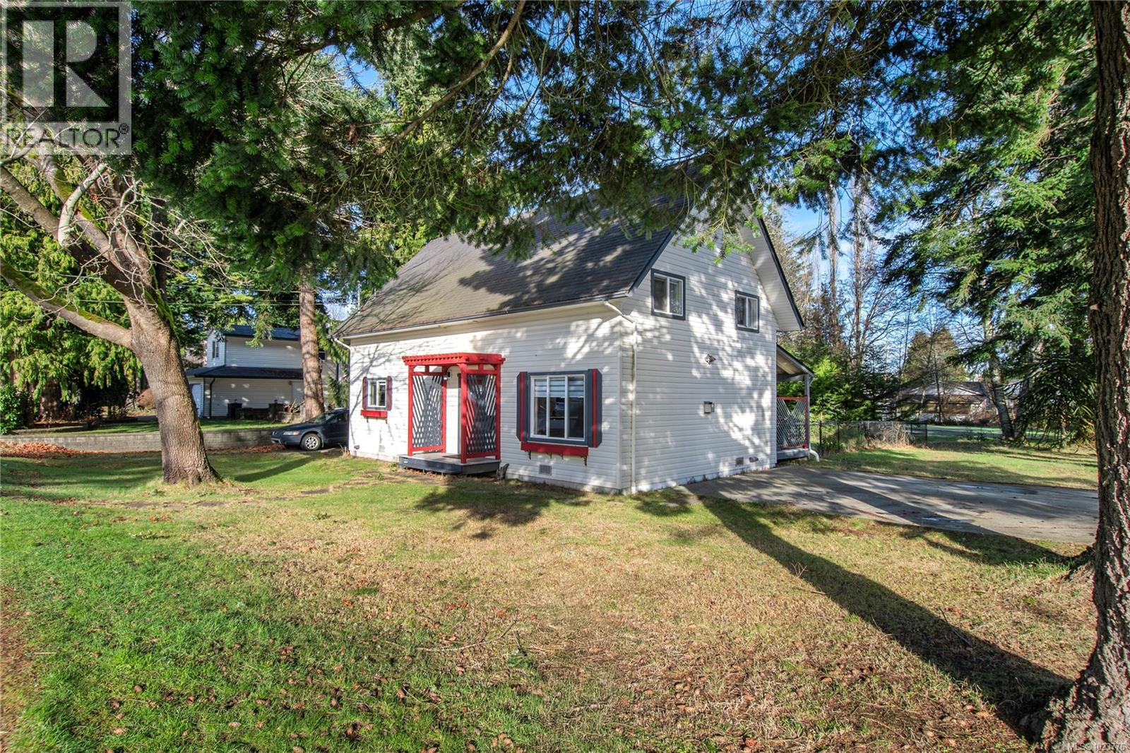 360 Harrogate Rd, Campbell River, British Columbia