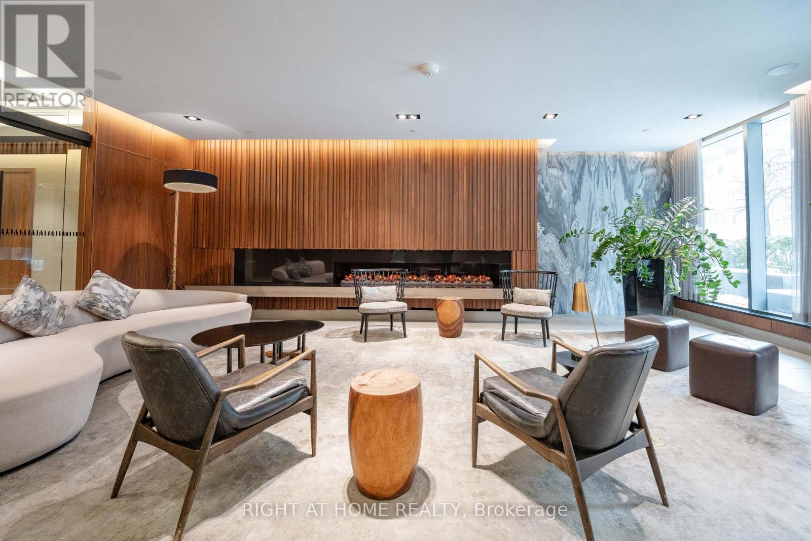 602 - 125 Redpath Avenue, Toronto, Ontario  M4P 1J5 - Photo 4 - C12724886