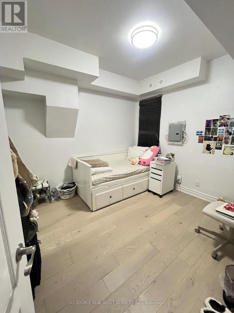 2 - 127 Borden Street, Toronto, Ontario  M5S 2N2 - Photo 15 - C12724918