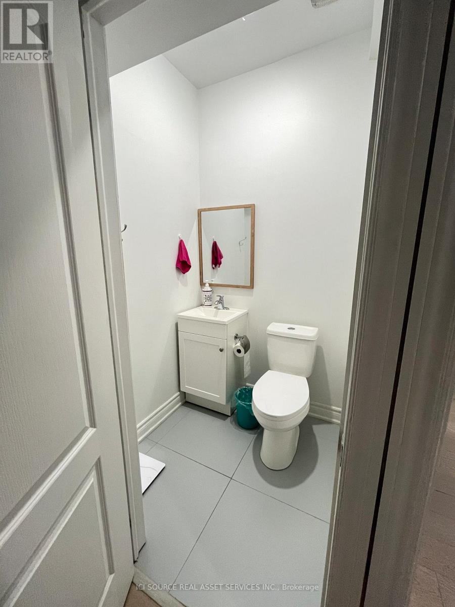 2 - 127 Borden Street, Toronto, Ontario  M5S 2N2 - Photo 16 - C12724918