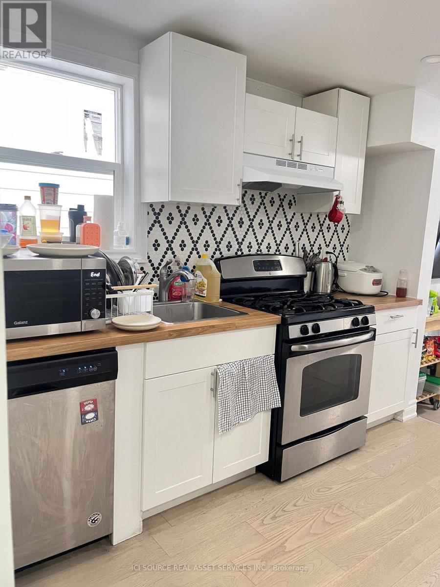 2 - 127 Borden Street, Toronto, Ontario  M5S 2N2 - Photo 5 - C12724918