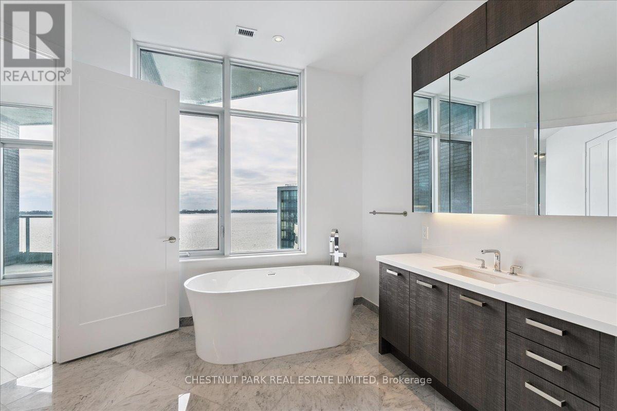 Sph16 - 1 Edgewater Drive, Toronto, Ontario  M5A 0L1 - Photo 12 - C12724926