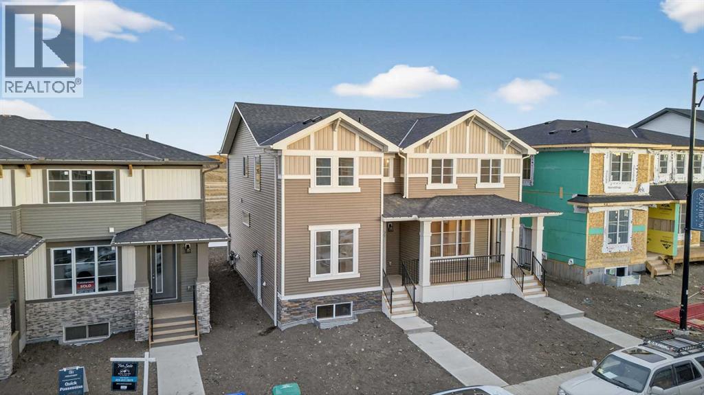 37 Southborough Lane, Cochrane, Alberta  T4C 2S6 - Photo 2 - A2276198