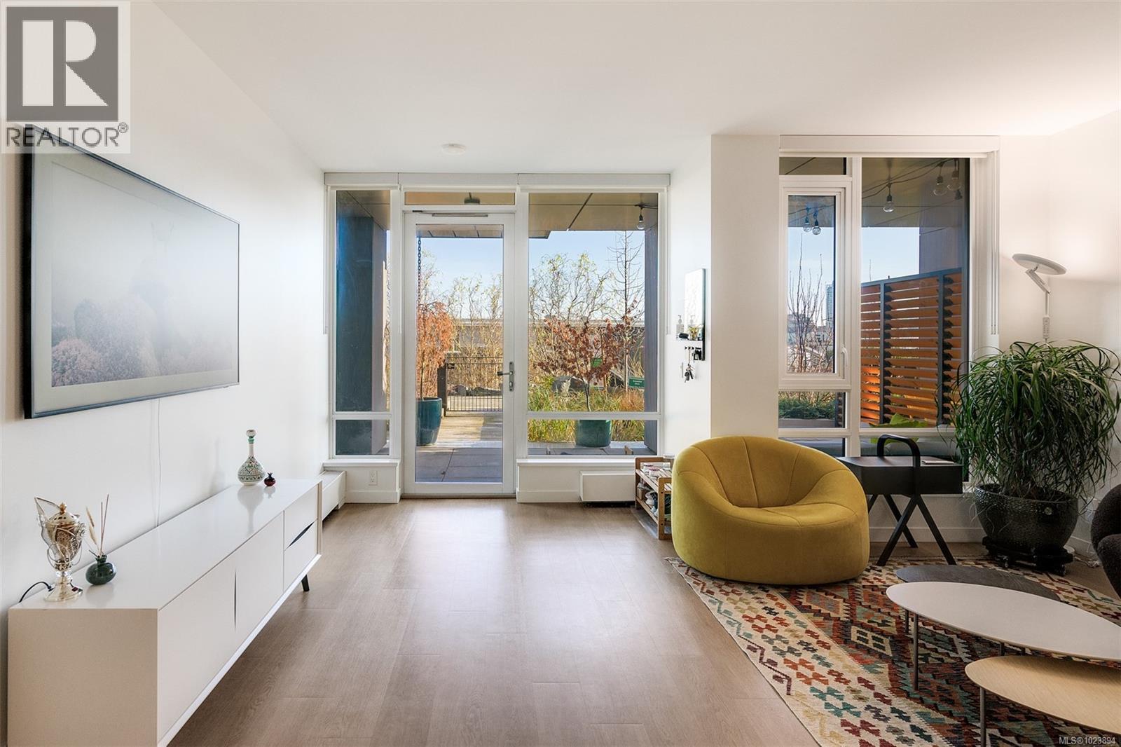 G112 369 Tyee Rd, Victoria, British Columbia  V9A 0B6 - Photo 11 - 1023894