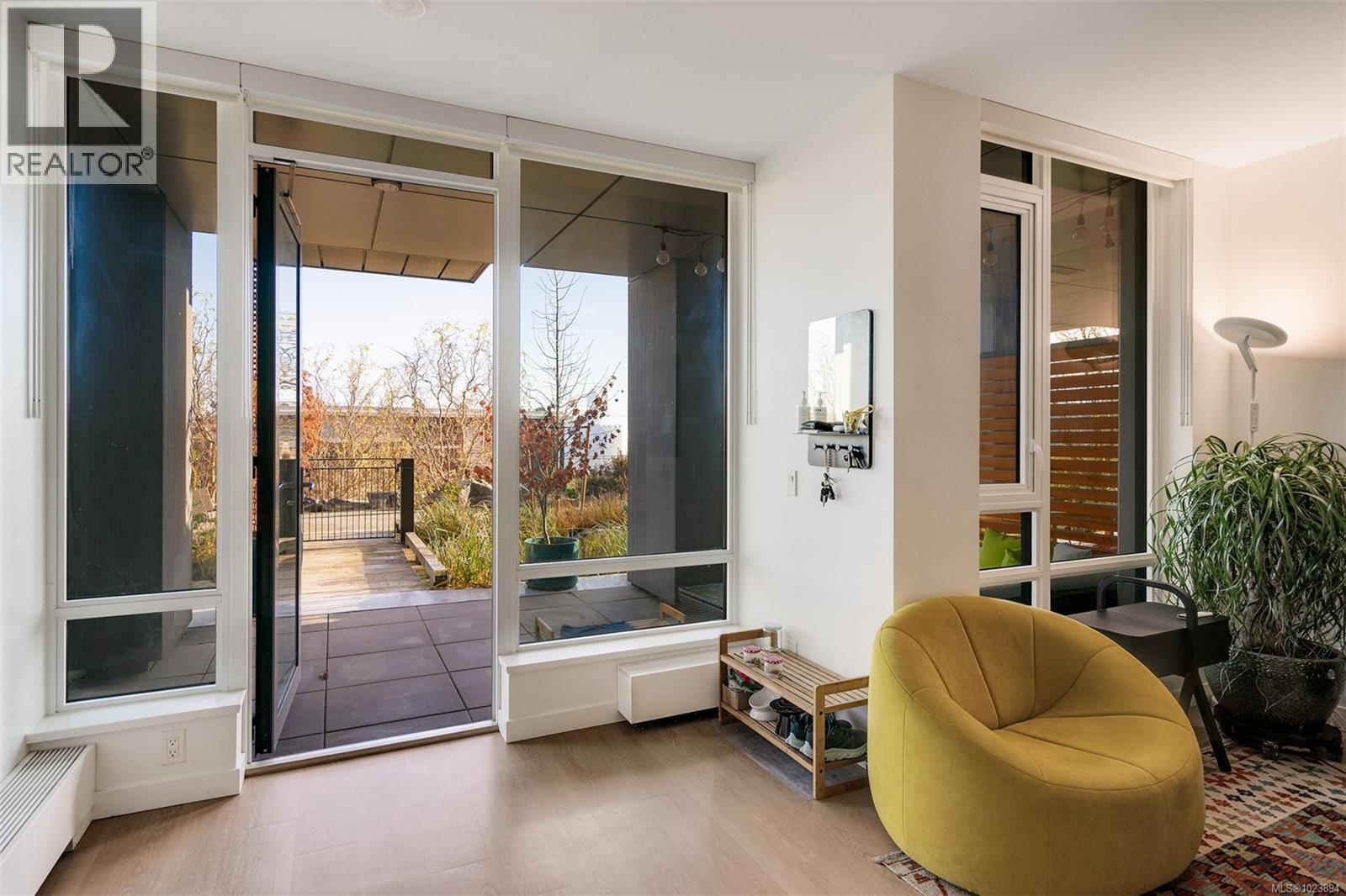 G112 369 Tyee Rd, Victoria, British Columbia  V9A 0B6 - Photo 12 - 1023894