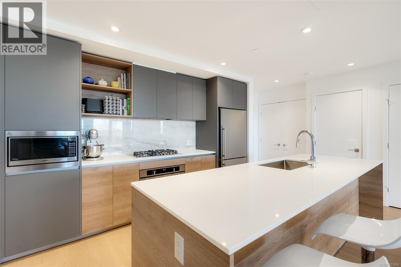 G112 369 Tyee Rd, Victoria, British Columbia  V9A 0B6 - Photo 25 - 1023894