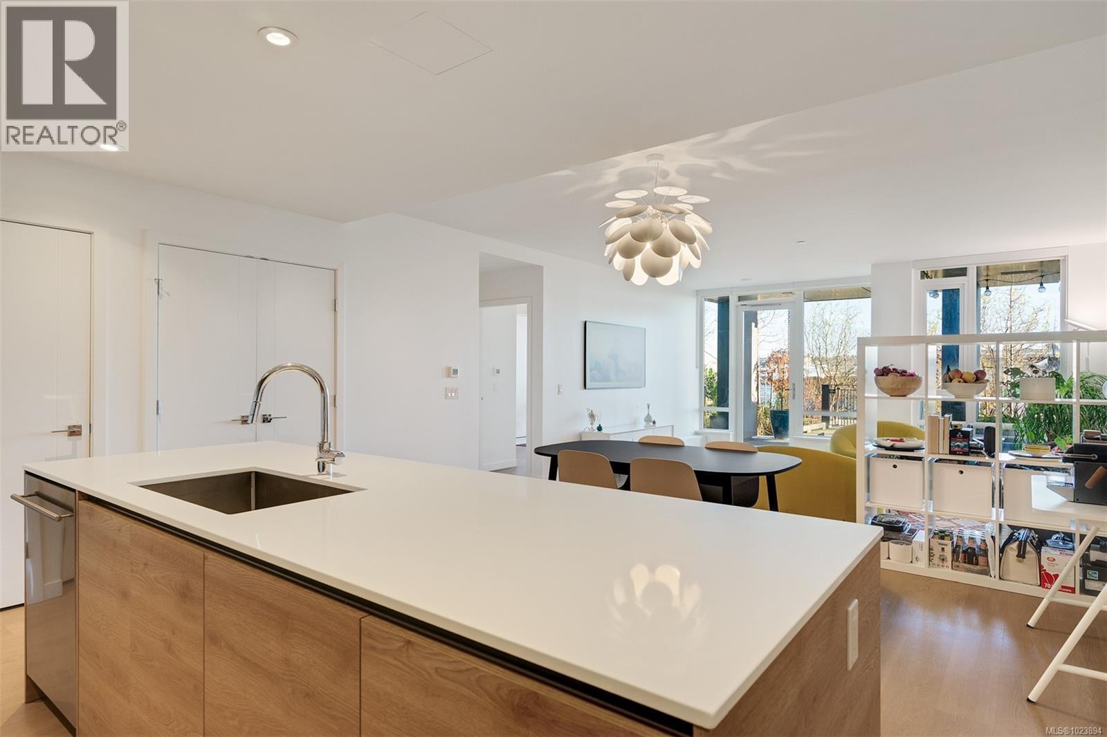 G112 369 Tyee Rd, Victoria, British Columbia  V9A 0B6 - Photo 28 - 1023894