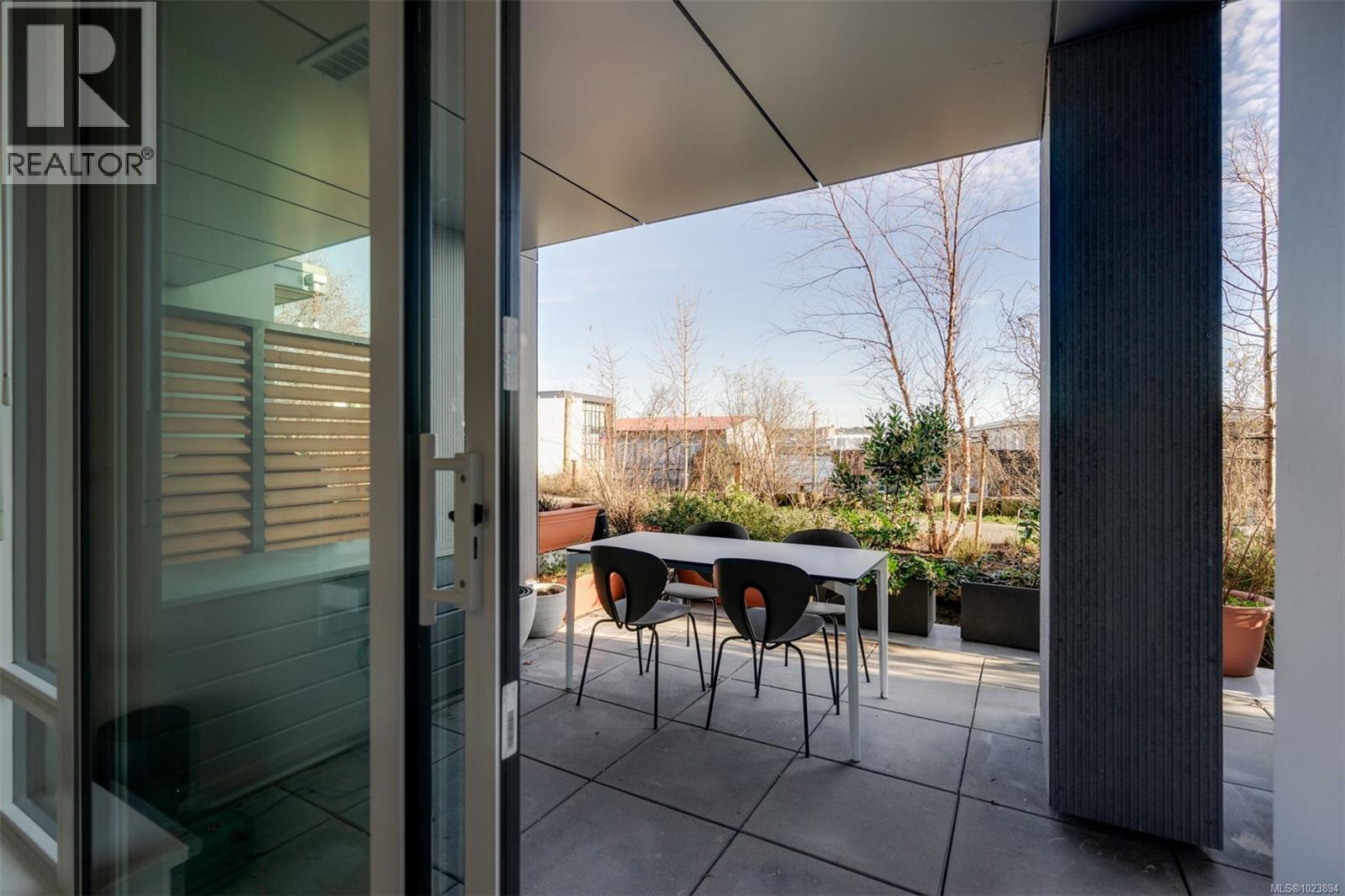 G112 369 Tyee Rd, Victoria, British Columbia  V9A 0B6 - Photo 32 - 1023894